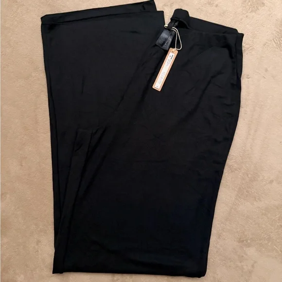 *NWT* SKIMS CLOUD BOTTOMS - Picture 4 of 5